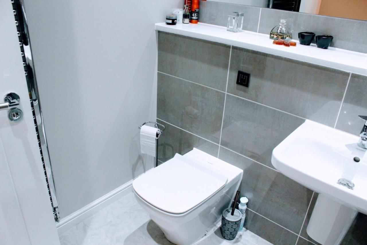 Modern Apartment In Эдинбург Экстерьер фото